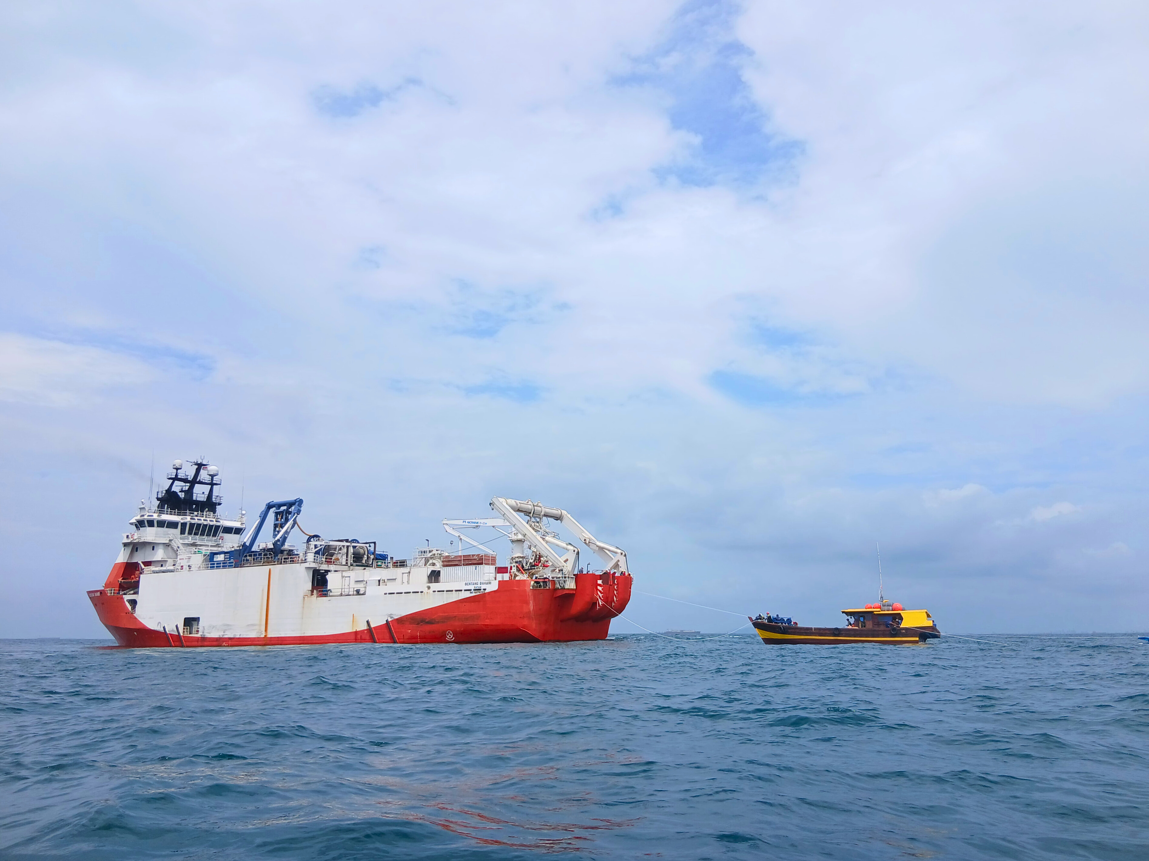 Triasmitra Gelar Konferensi Pers Proyek Kabel Laut Rising 8